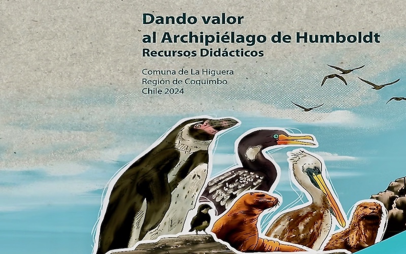 Übergabe des Lehrbuches “Dando valor al Archipélago de Humboldt“ (1)