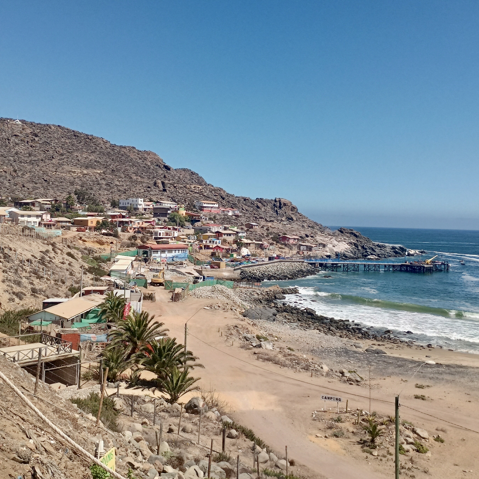 1a_Caleta_Los_Hornos_Chile_quad